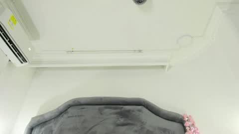 Shaina online show from April 18, 2026, 7:58 pm