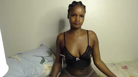 Shaky online show from October 21, 2025, 4:41 pm