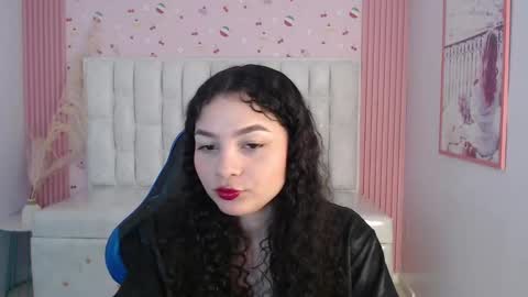 Shalon  online show from October 17, 2025, 2:41 pm