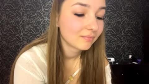 Iris online show from November 25, 2025, 8:20 pm