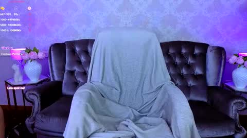 Snapshot of shame_lesss chatting on November 22, 2025, 2:27 pm Lessi online show from November 22, 2025, 2:27 pm