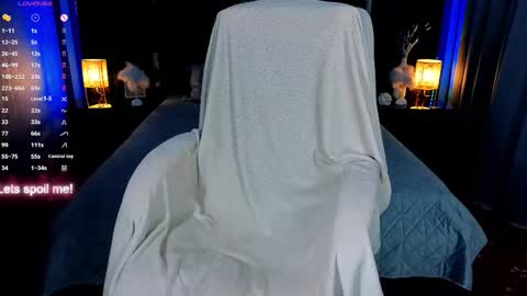 Snapshot of shame_lesss chatting on November 24, 2025, 6:46 am Lessi online show from November 24, 2025, 6:46 am