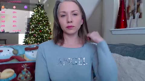 Shalynn online show from December 15, 2025, 5:06 pm