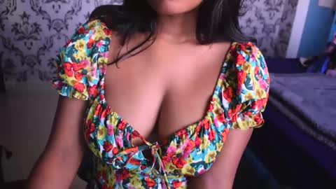 Snapshot of shanaya_indian chatting on December 6, 2024, 4:03 am shanaya indian online show from December 6, 2024, 4:03 am