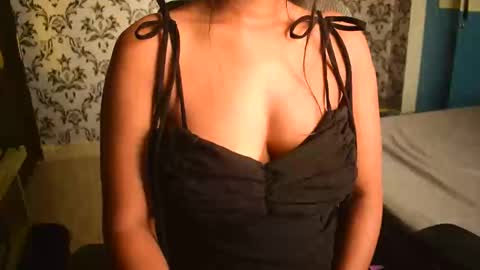 Snapshot of shanaya_indian chatting on October 8, 2025, 5:16 am shanaya indian online show from October 8, 2025, 5:16 am