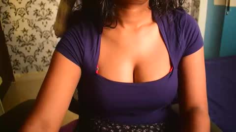 Snapshot of shanaya_indian chatting on November 21, 2025, 4:00 am shanaya indian online show from November 21, 2025, 4:00 am