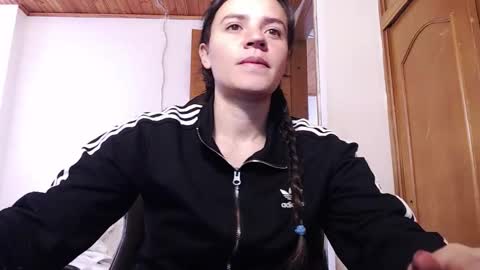 shanel_lozano online show from February 5, 2026, 2:54 pm
