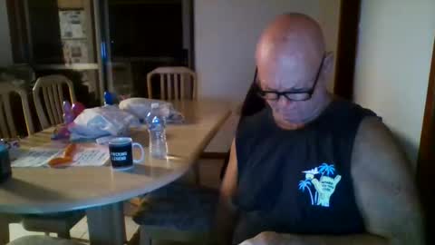 shaneo781570 online show from April 4, 2026, 5:10 pm