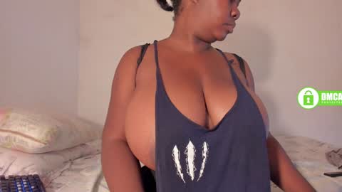 Snapshot of shaniblack chatting on January 17, 2025, 3:53 pm Danna online show from January 17, 2025, 3:53 pm