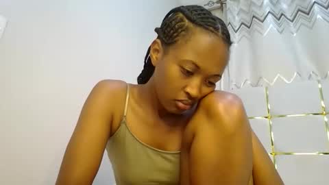 Snapshot of shanizz001 chatting on January 8, 2025, 12:06 am shanizz online show from January 8, 2025, 12:06 am