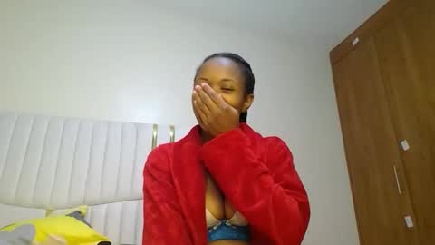 Snapshot of shanizz001 chatting on January 16, 2025, 11:16 pm shanizz online show from January 16, 2025, 11:16 pm