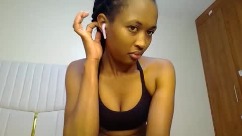 Snapshot of shanizz001 chatting on February 2, 2025, 2:27 am shanizz online show from February 2, 2025, 2:27 am