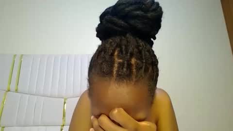 Snapshot of shanizz001 chatting on February 8, 2025, 9:25 pm shanizz online show from February 8, 2025, 9:25 pm