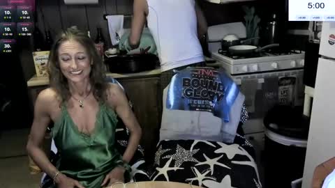 Snapshot of shannahand420 chatting on December 25, 2024, 3:18 am ShanNikki420 online show from December 25, 2024, 3:18 am