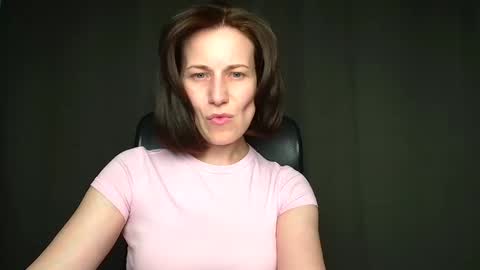 Snapshot of shannen_sweet chatting on April 19, 2026, 11:20 am Shannen online show from April 19, 2026, 11:20 am