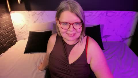 Shannon online show from October 24, 2025, 3:41 pm