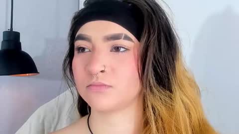 Shanntal  online show from October 15, 2025, 7:14 pm