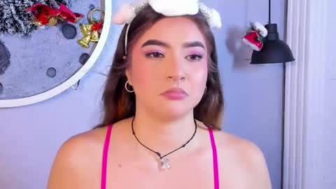 Shanntal  online show from December 20, 2025, 8:05 pm