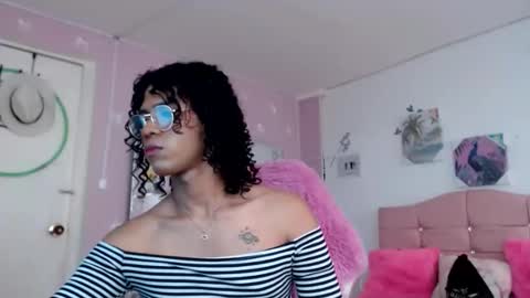 Snapshot of shanny_hill chatting on May 27, 2026, 7:00 pm shanny_hill online show from May 27, 2026, 7:00 pm
