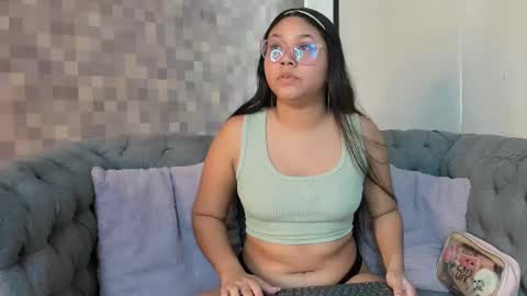 Snapshot of shanon_marel chatting on September 29, 2025, 12:21 pm SHANON online show from September 29, 2025, 12:21 pm