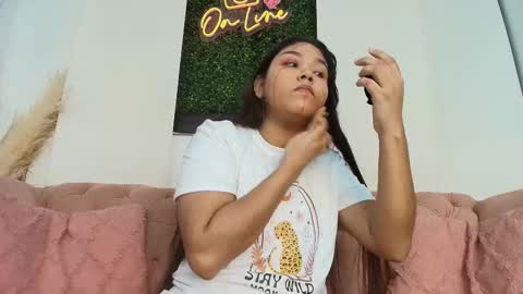 Snapshot of shanon_marel chatting on October 10, 2025, 12:15 pm SHANON online show from October 10, 2025, 12:15 pm