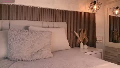 SHANON online show from January 13, 2026, 8:36 pm