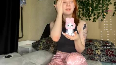 Kristin online show from November 2, 2025, 4:04 am