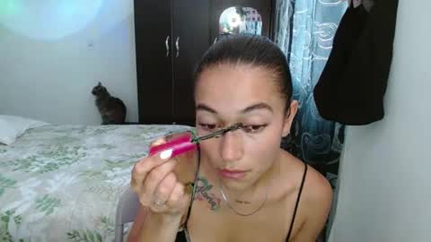 shantal_d01 online show from September 23, 2025, 8:34 pm