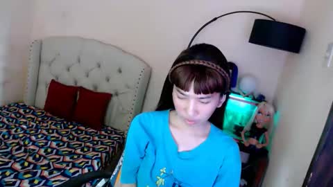 SHANTA FOX  s online show from November 7, 2025, 6:35 am