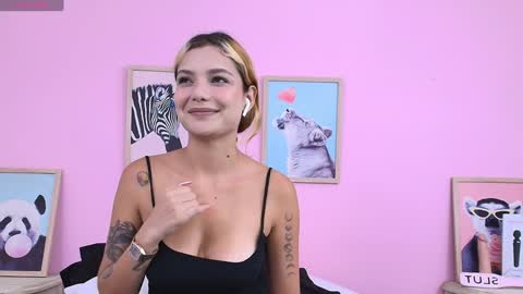 Snapshot of shantallvegga chatting on January 27, 2025, 10:27 pm Shantall online show from January 27, 2025, 10:27 pm