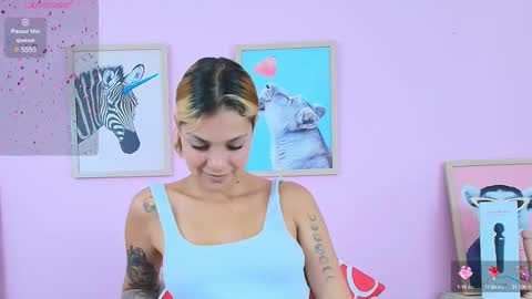 Snapshot of shantallvegga chatting on February 10, 2025, 9:25 pm Shantall online show from February 10, 2025, 9:25 pm