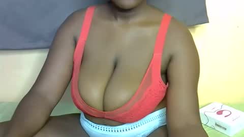 Snapshot of shante_dixon chatting on November 6, 2025, 5:58 pm shante_dixon online show from November 6, 2025, 5:58 pm