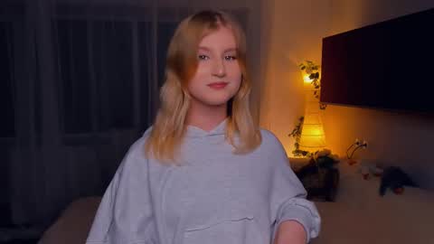 Polly online show from October 29, 2025, 10:55 pm