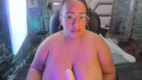 Snapshot of shara_oz chatting on March 2, 2026, 5:08 am Shara Oz online show from March 2, 2026, 5:08 am