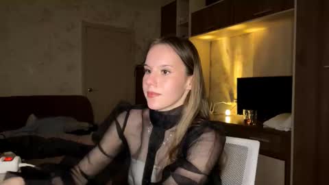 Snapshot of shardamcelhiney chatting on March 1, 2026, 8:22 pm Arina online show from March 1, 2026, 8:22 pm