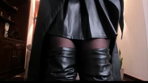 Snapshot of sharith_gh chatting on April 17, 2026, 3:26 pm Sharith online show from April 17, 2026, 3:26 pm