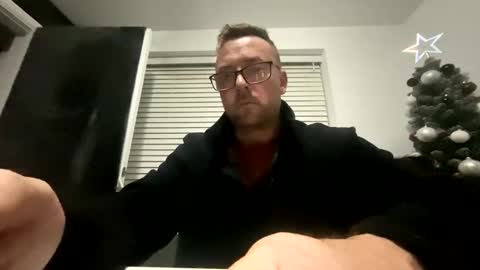 Snapshot of sharksboy16 chatting on December 30, 2024, 6:53 am Sharksboy online show from December 30, 2024, 6:53 am