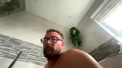 Snapshot of sharksboy16 chatting on September 23, 2025, 4:43 pm Sharksboy online show from September 23, 2025, 4:43 pm