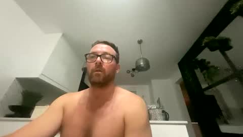 Snapshot of sharksboy16 chatting on November 4, 2025, 5:28 am Sharksboy online show from November 4, 2025, 5:28 am