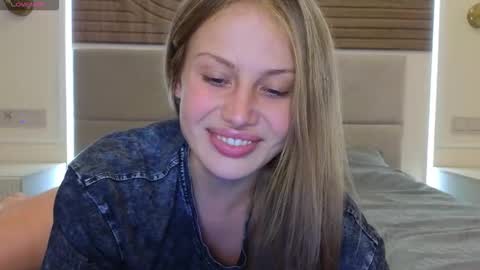 Sharleen online show from January 12, 2026, 12:43 pm