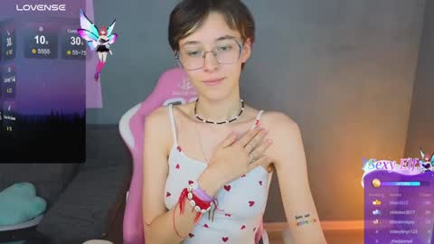 Snapshot of sharli_rose chatting on December 1, 2024, 7:36 pm Sharli online show from December 1, 2024, 7:36 pm