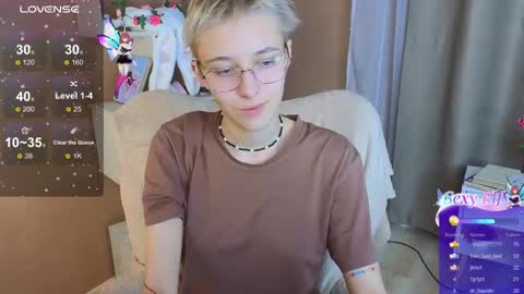 Snapshot of sharli_rose chatting on February 23, 2025, 9:26 pm Sharli online show from February 23, 2025, 9:26 pm