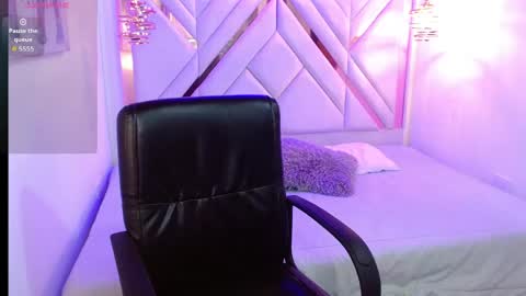 Snapshot of sharllote_ chatting on May 29, 2026, 9:24 pm Sharllote online show from May 29, 2026, 9:24 pm