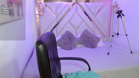 Snapshot of sharllote_ chatting on June 1, 2026, 7:59 pm Sharllote online show from June 1, 2026, 7:59 pm