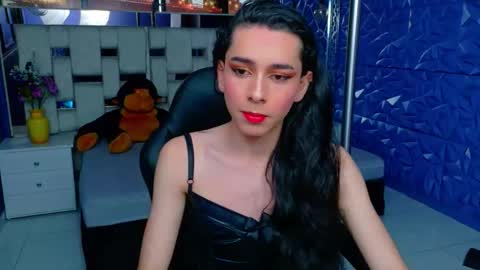 Sharlond online show from April 6, 2026, 1:23 pm