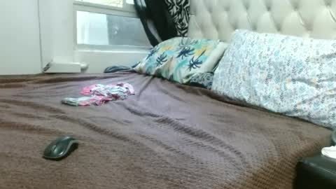 sharlot03 online show from December 4, 2024, 11:19 am