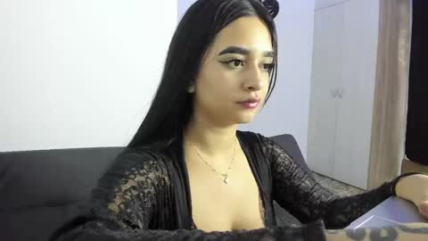 Sharlot07 online show from December 17, 2024, 10:43 pm