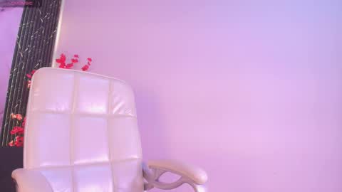 Sharlot07 online show from November 26, 2025, 12:50 pm