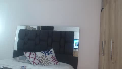 Sara online show from December 8, 2024, 5:44 pm