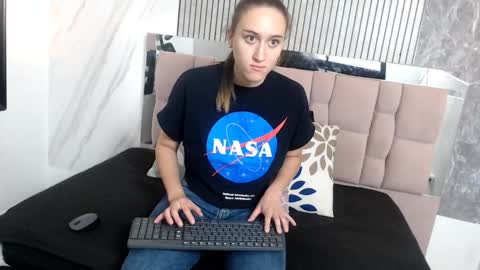 Sara online show from November 30, 2025, 12:09 pm